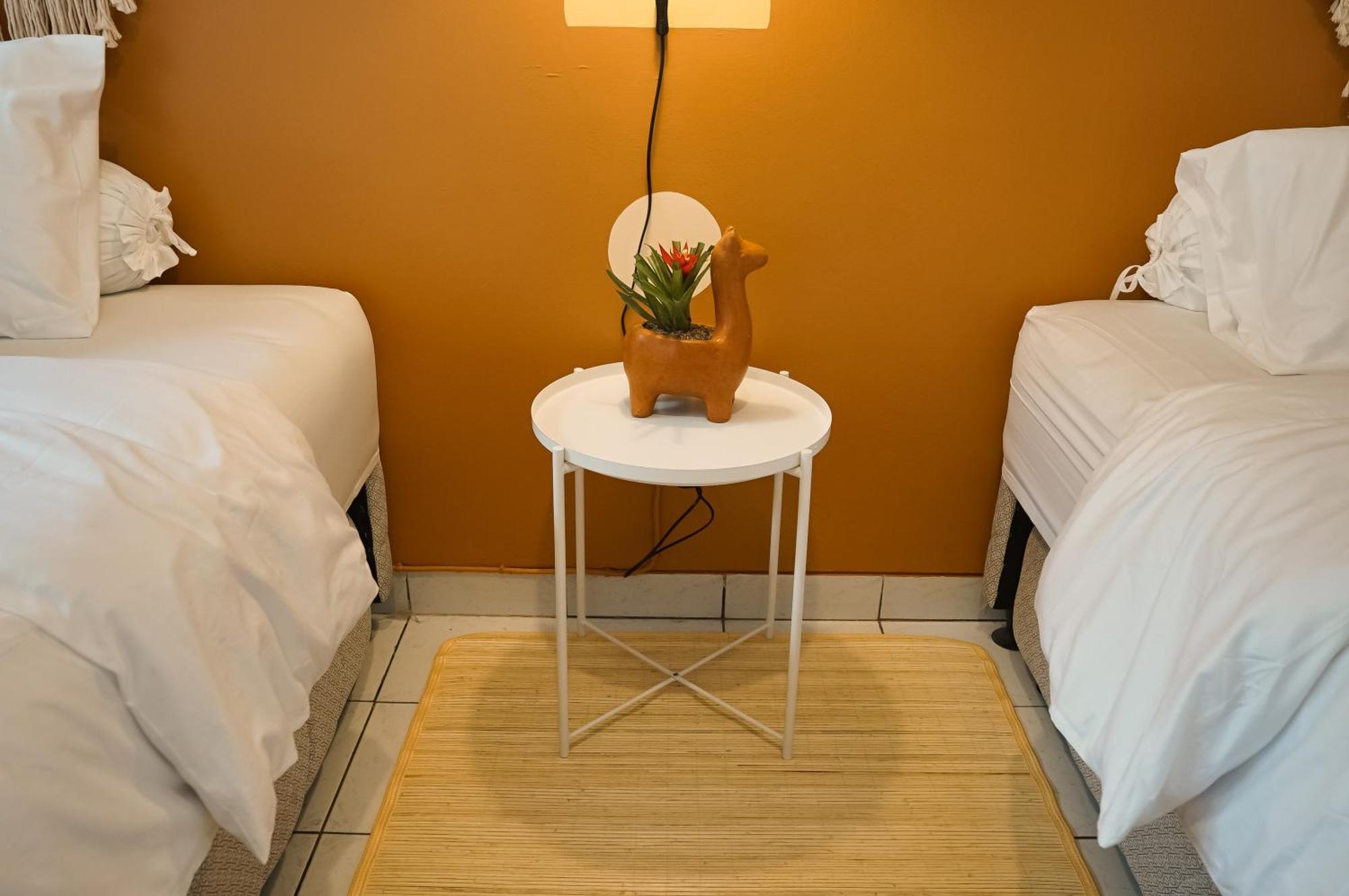 Roemah Renjana Bandung Bed & Breakfast Dış mekan fotoğraf
