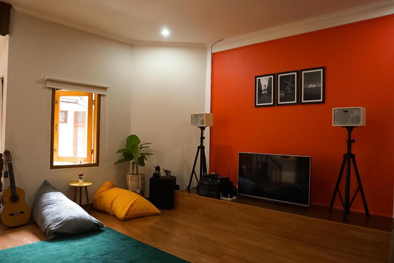 Roemah Renjana Bandung Bed & Breakfast Dış mekan fotoğraf