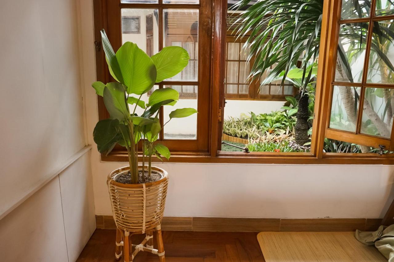 Roemah Renjana Bandung Bed & Breakfast Dış mekan fotoğraf