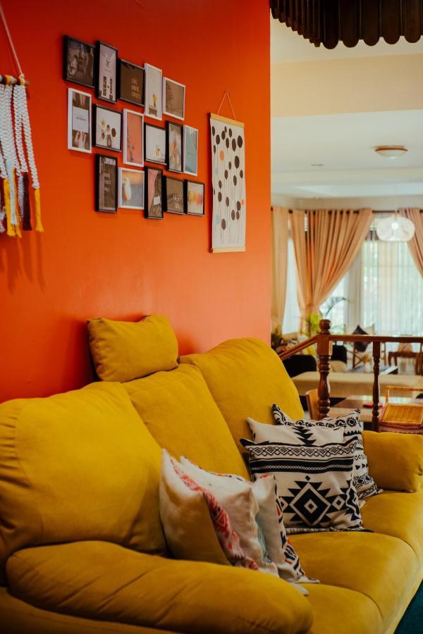 Roemah Renjana Bandung Bed & Breakfast Dış mekan fotoğraf
