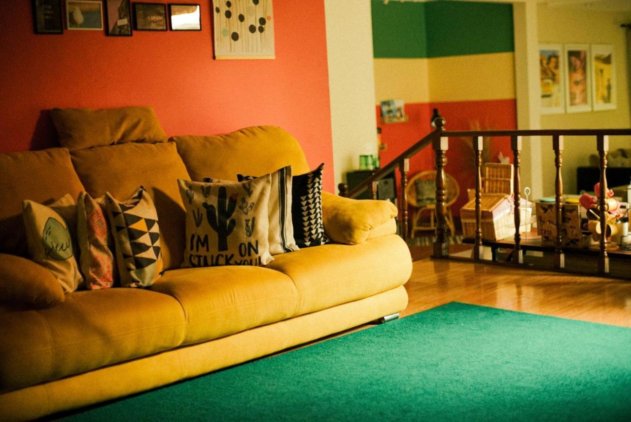 Roemah Renjana Bandung Bed & Breakfast Dış mekan fotoğraf