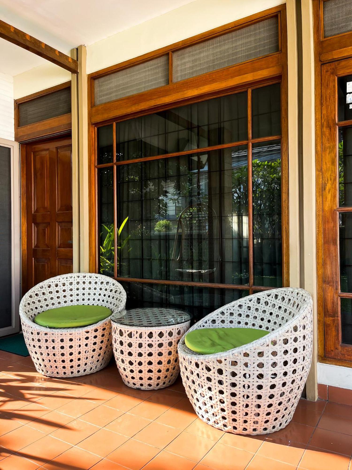 Roemah Renjana Bandung Bed & Breakfast Dış mekan fotoğraf